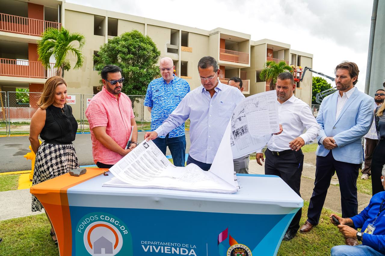 Gobernador Pierluisi anuncia rehabilitación de proyecto de vivienda