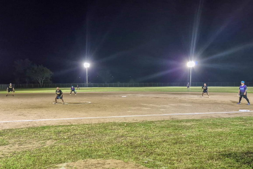 Monte Rey Sports Facilities Reopening: New Ball Park and Basketball Court in Vega Baja