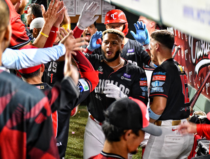 Puerto Rico Filas Cuarto triunfo en fila para los Criollos - Foro Noticioso Puerto Rico